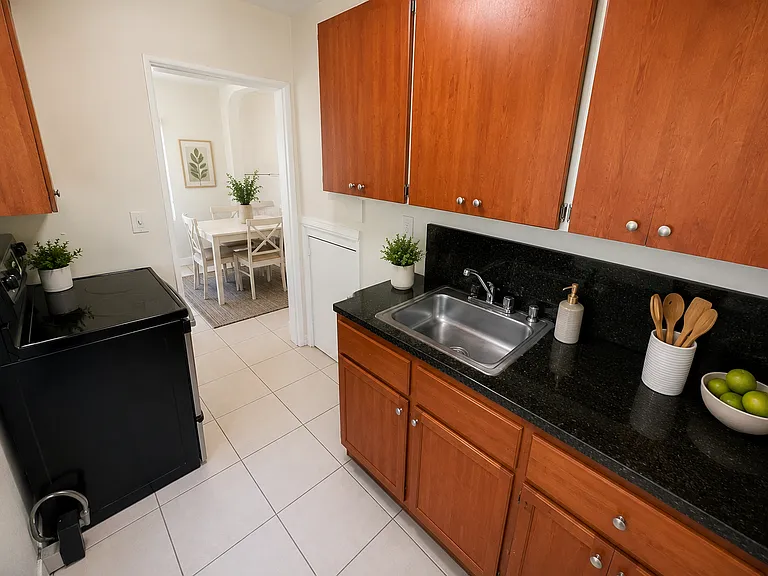 128 NW 53rd St #D — Photo 3