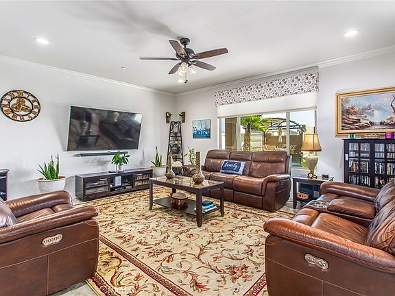 3rd image of 1121 Regala St