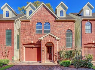 5124 Scotland St, Houston, TX 77007