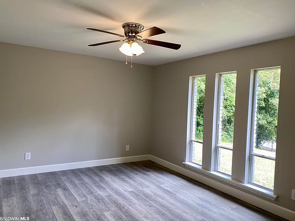 4th image of 5921 Theles Dr