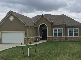 19107 Tomahawk Ln, Saint Joseph, MO 64505