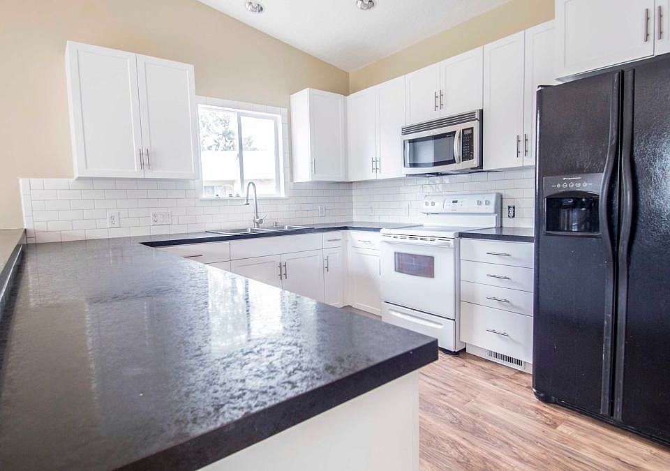 Fully updated kitchen