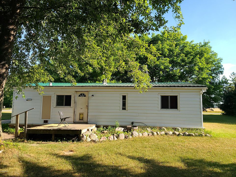 2nd image of 9470 Pine Grove Rd NE