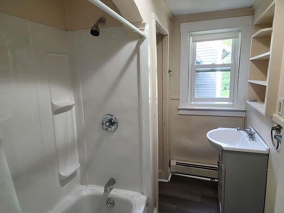 2nd image of 20 Chiswick Ave #3
