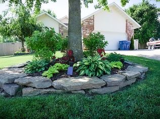 5009 N Thorngate Ct, Ozark, MO 65721