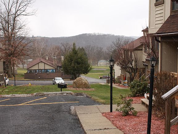 3rd image of 302 White Tail Way #49