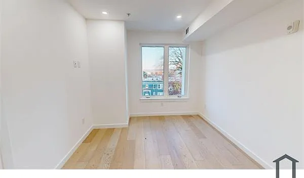 1806 I St NE #10 — Photo 8