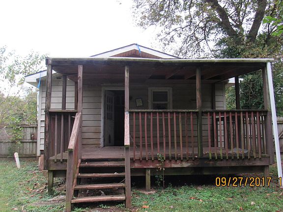 2nd image of 1525 N Golden Ave
