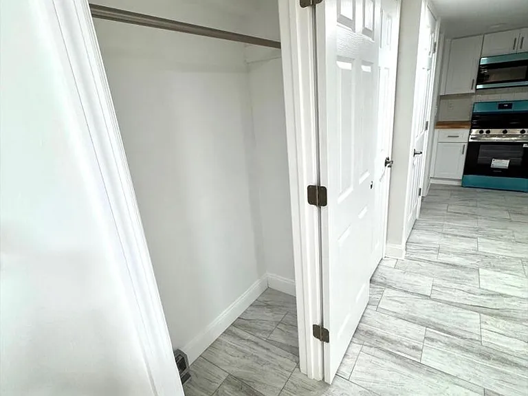 Kayron Dr — Photo 3
