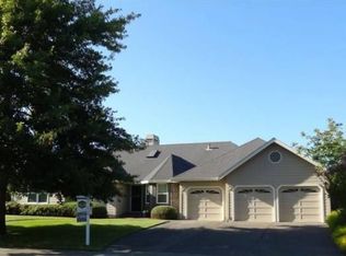 242 Grove St, Windsor, CA 95492
