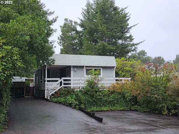 1600 Rhododendron Dr Space 4, Florence, OR 97439