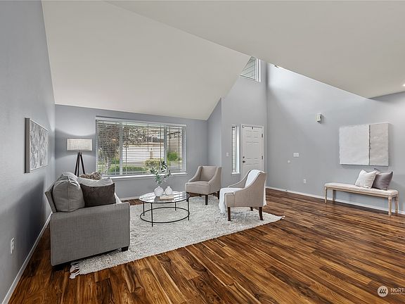 4th image of 3228 Red Fern Drive NW