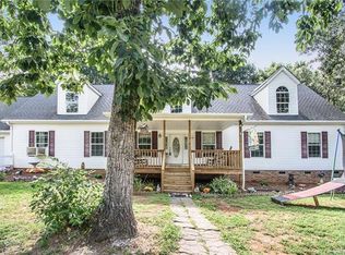 130 Printhad Rd, Dallas, NC 28034