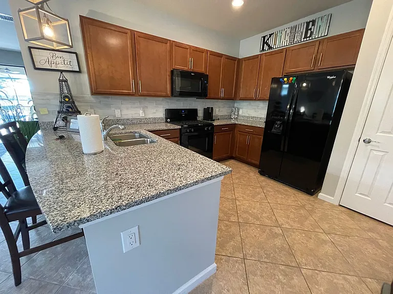 7631 Jacaranda Ln — Photo 14