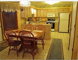 3rd image of 5 Brook Valley Dr