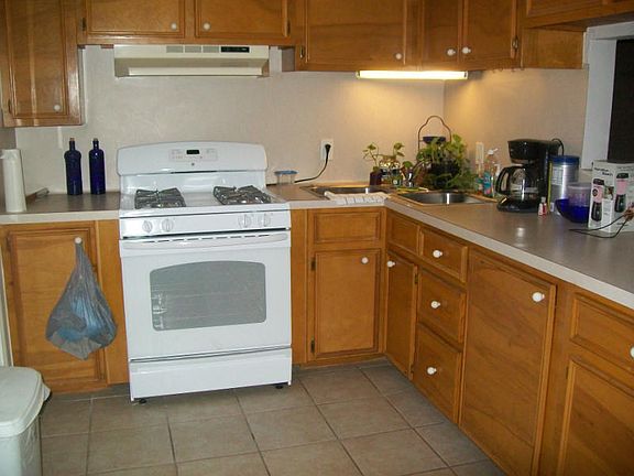 4th image of 4809 Orchid Ln
