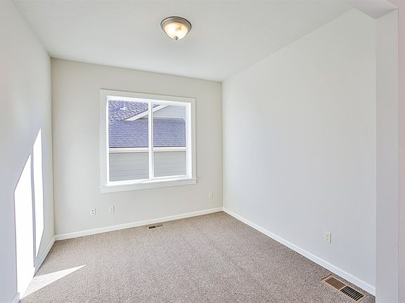 3rd image of 1203 W Quail Crest Ave