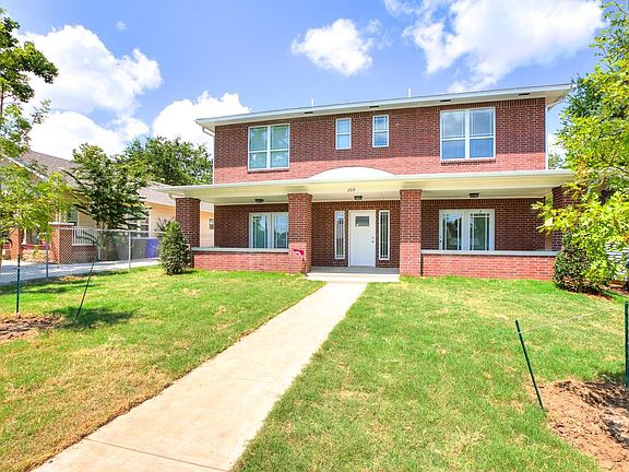 3rd image of 209 Emelyn St