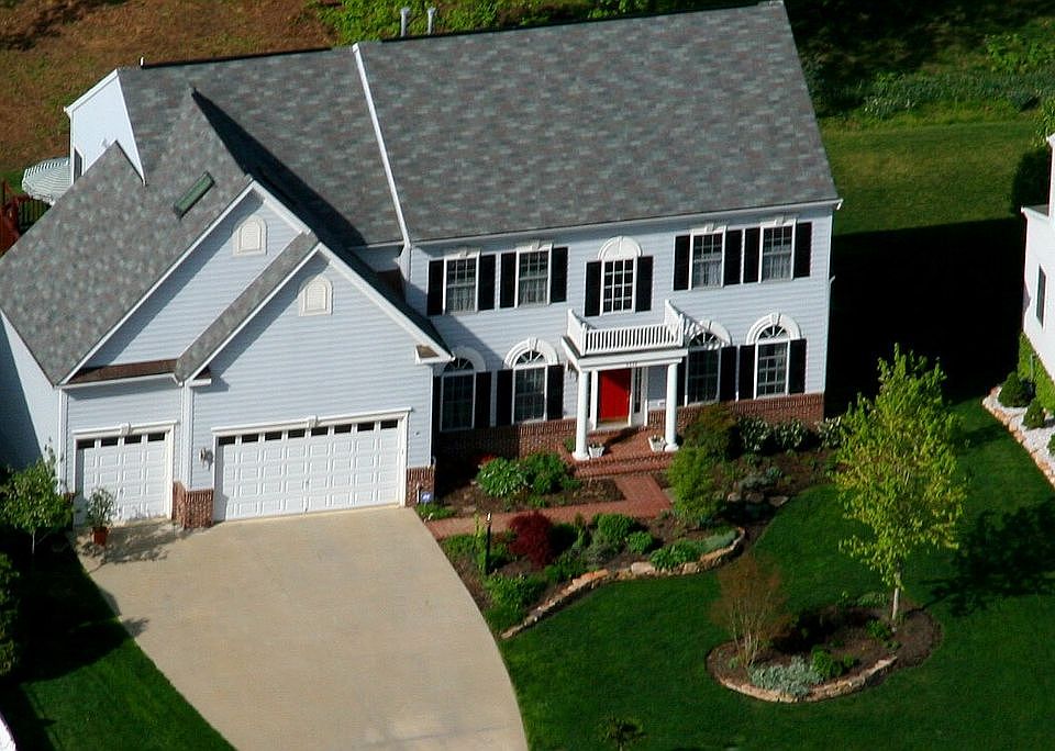 1st image of 1121 Marseille Ln