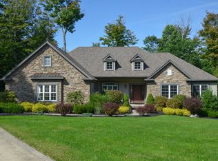 10146 Courtney Ln, Kirtland, OH 44094