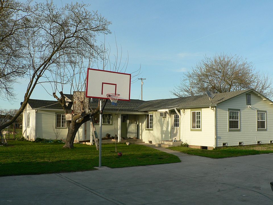 1st image of 24447 N Dustin Rd