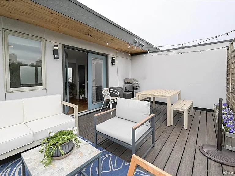 2070 N High St — Photo 30