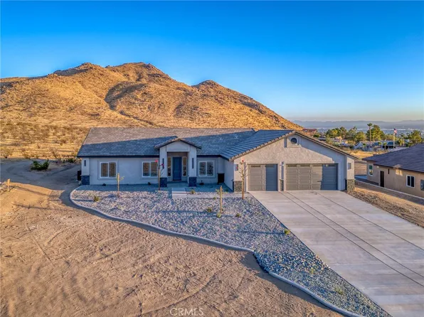 19721 Roanoke Rd, Apple Valley, CA 92307