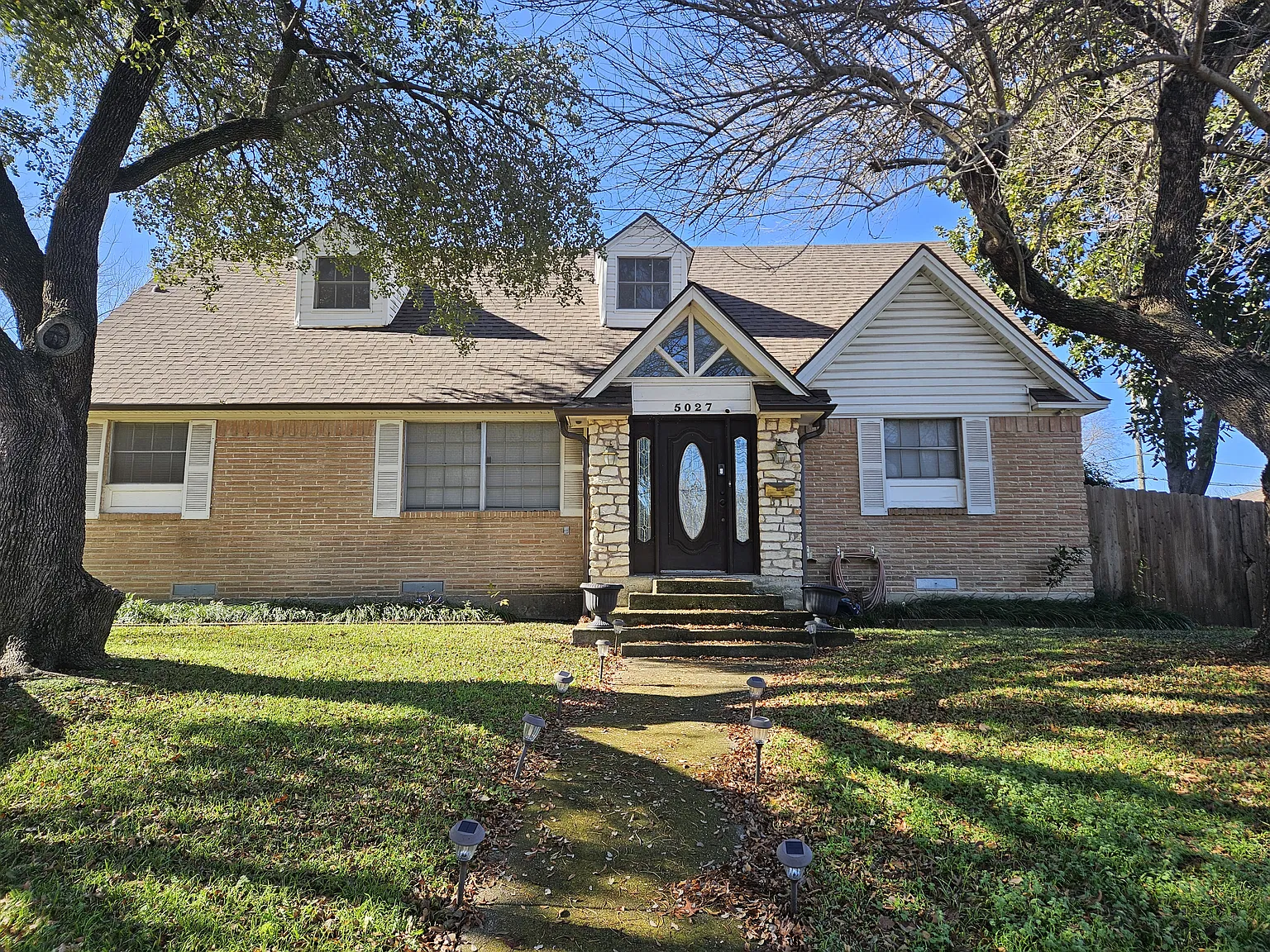 5027 Regatta Dr — Photo 3