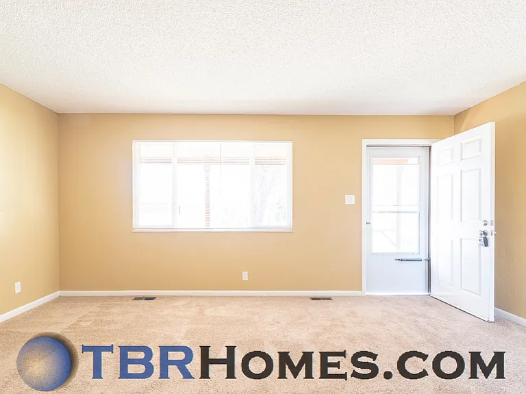 14435 Olmsted Dr — Photo 3