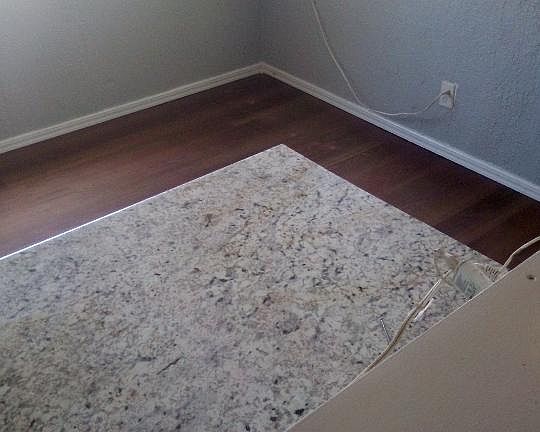 4th image of 2830 E Hearne Ave