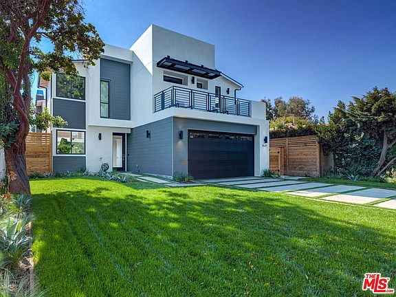 4th image of 3641 Barry Ave