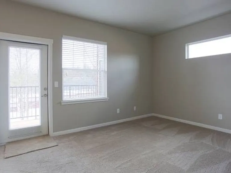 White Oak Apartments — Photo 43