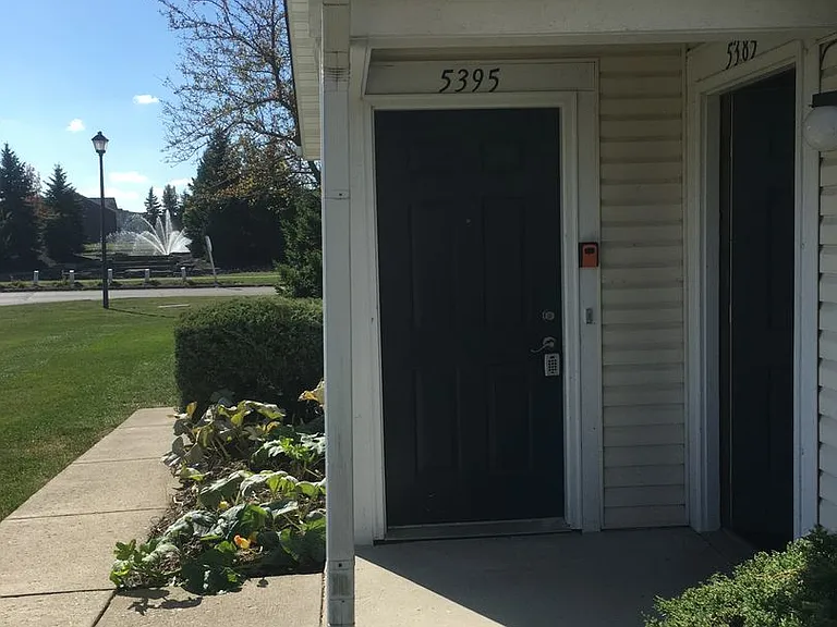 5395 Cypress Chase — Photo 2