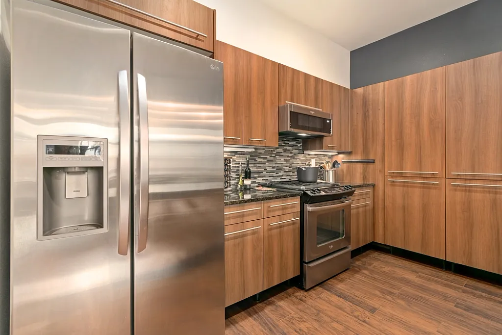 2 bed, 1280 sqft, $3,650 — Photo 4