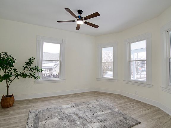5th image of 74 Kenwood Park