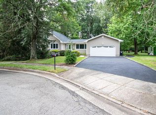 33 Timber Rd, Edison, NJ 08820