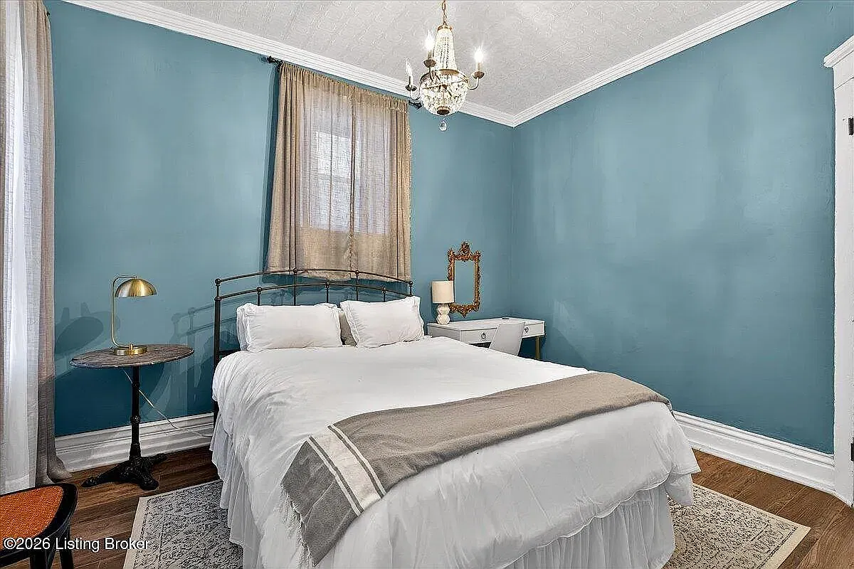 2 bed, 1050 sqft, $1,650 — Photo 4