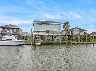 218 Pompano Ln, Surfside Beach, TX 77541