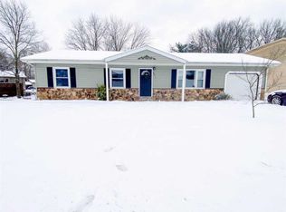 6811 Heritage Dr, Newburgh, IN