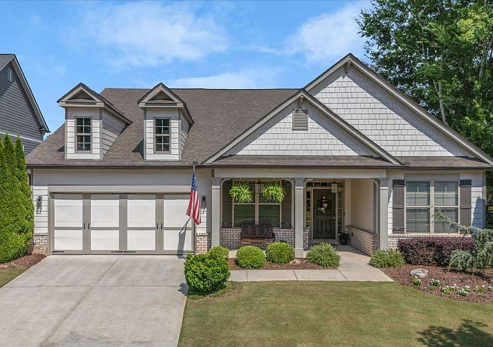 1st image of 327 Carmichael Cir