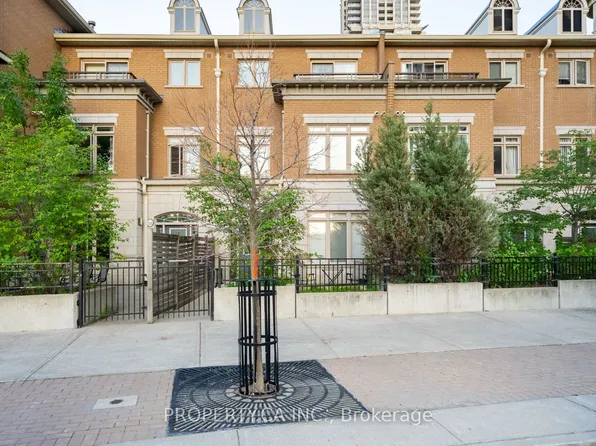 383 Prince Of Wales Dr #112, Mississauga, ON L5B 0C7