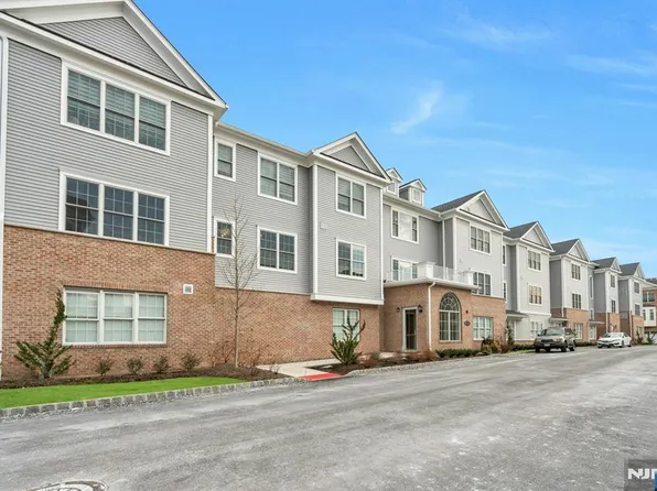 5210 Rio Vista Ln #5210, Northvale, NJ 07647
