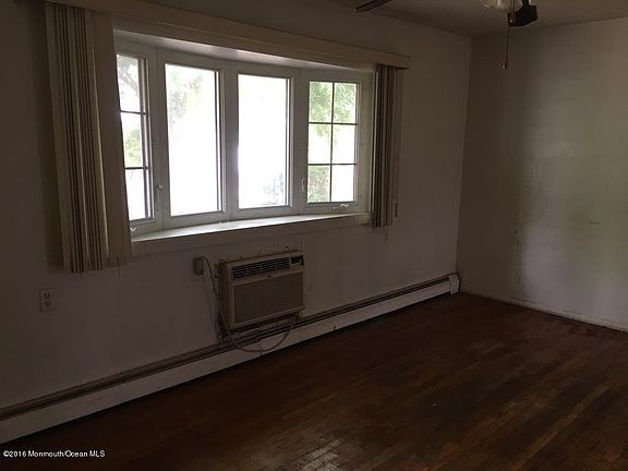3rd image of 2084 Yorktowne Blvd