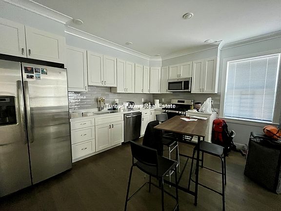 3rd image of 79 Linden St #2C