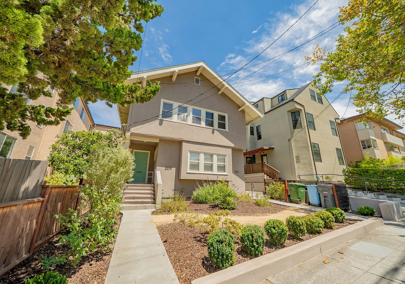 2209 Cedar Street — Photo 1