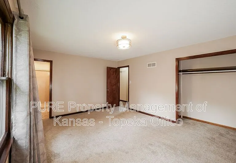 2605 SW Osborn Rd — Photo 11