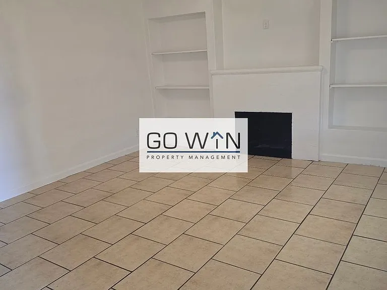 1832 E Harvard St — Photo 18
