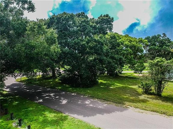 5th image of 10807 N Forest Hills Dr