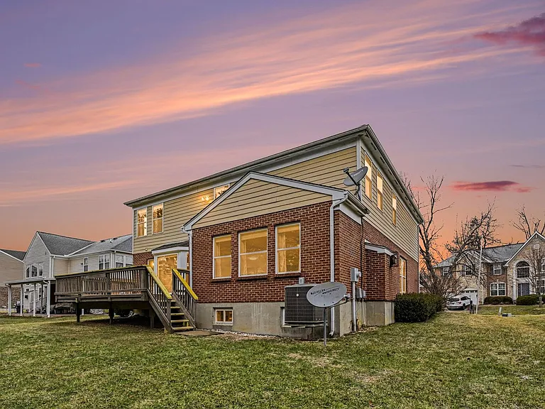 2580 Hingham Ln — Photo 33