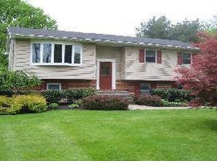 65 Gulick Rd, Lambertville, NJ 08530